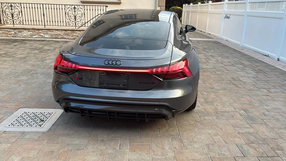 2022 Audi RS e-tron GT - Image 5 of 16
