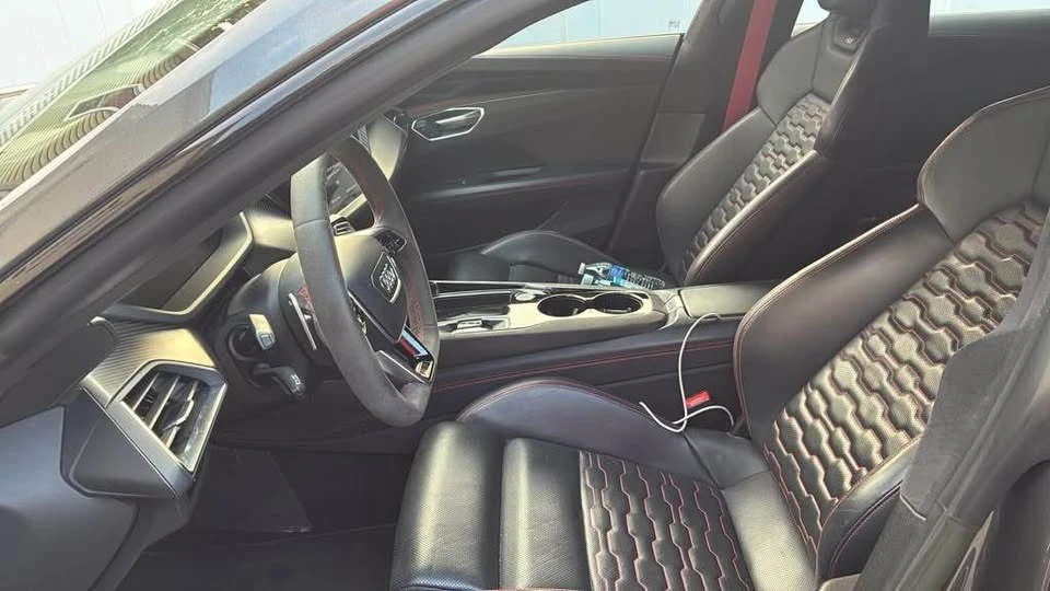 2022 Audi RS e-tron GT - Image 12 of 16