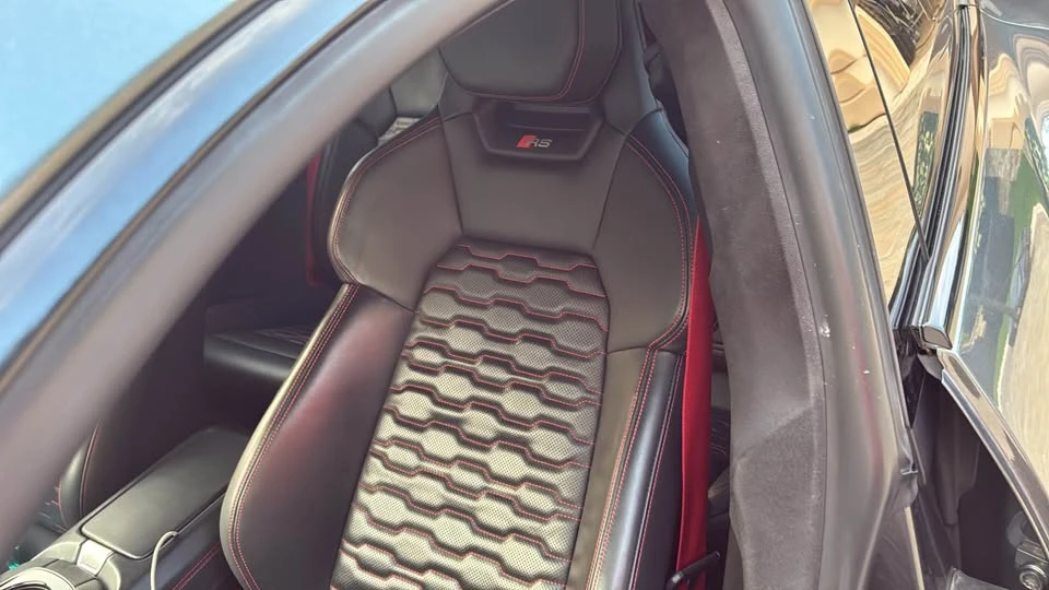 2022 Audi RS e-tron GT - Image 9 of 16