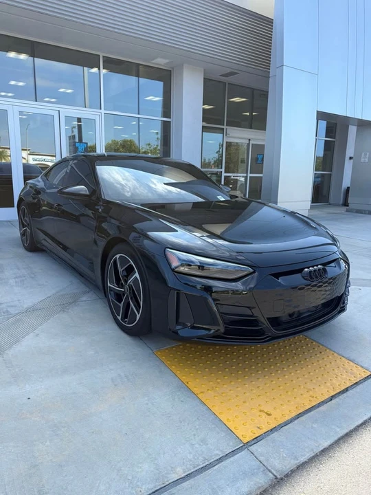2022 Audi RS e-tron GT - Image 11 of 20
