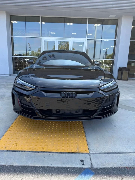 2022 Audi RS e-tron GT - Image 4 of 20
