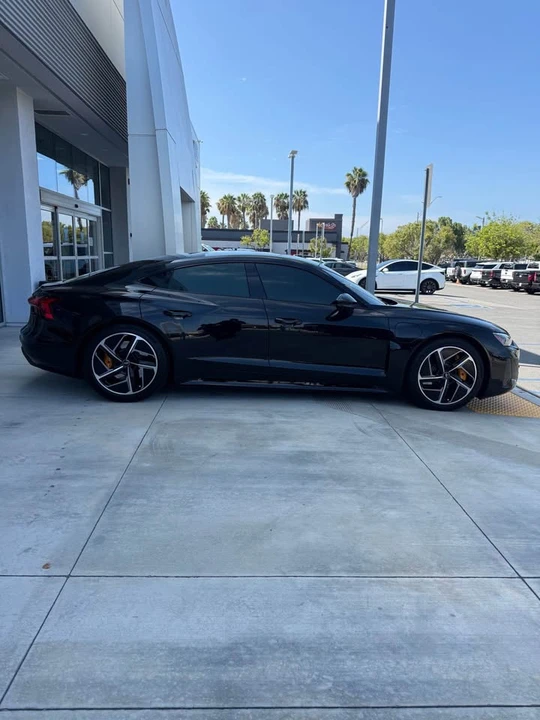 2022 Audi RS e-tron GT - Image 8 of 20