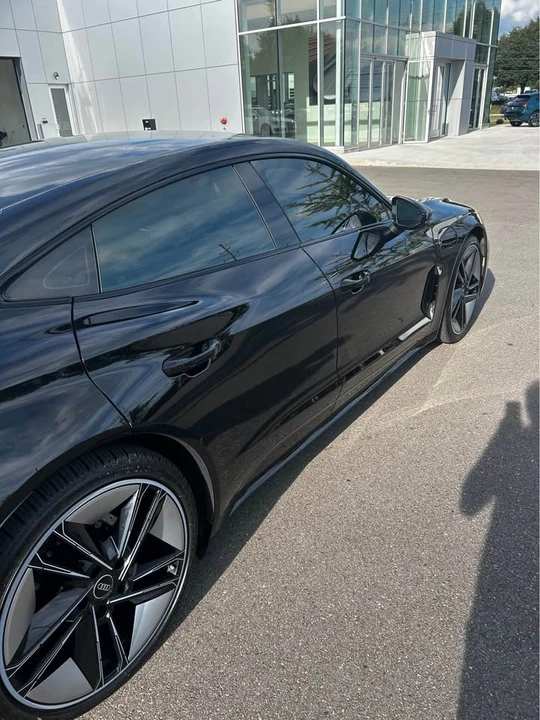 2022 Audi RS e-tron GT - Image 4 of 9
