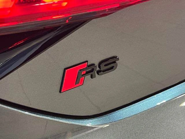 2022 Audi RS e-tron GT - Image 11 of 20