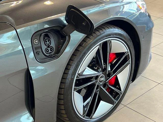 2022 Audi RS e-tron GT - Image 12 of 20