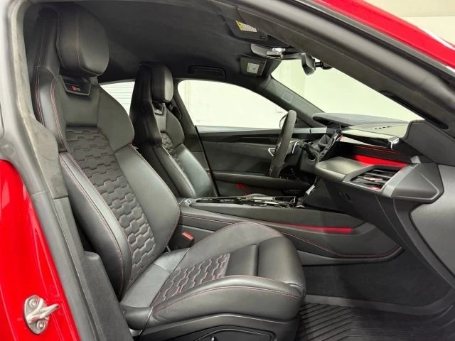 2022 Audi e-tron GT - Image 12 of 21