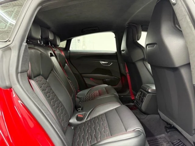 2022 Audi e-tron GT - Image 15 of 21