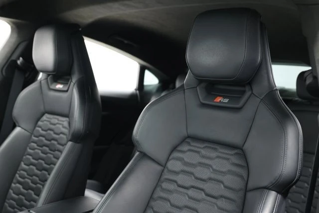 2022 Audi e-tron GT - Image 19 of 21
