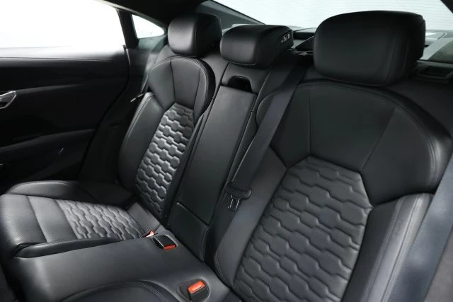 2022 Audi e-tron GT - Image 3 of 12