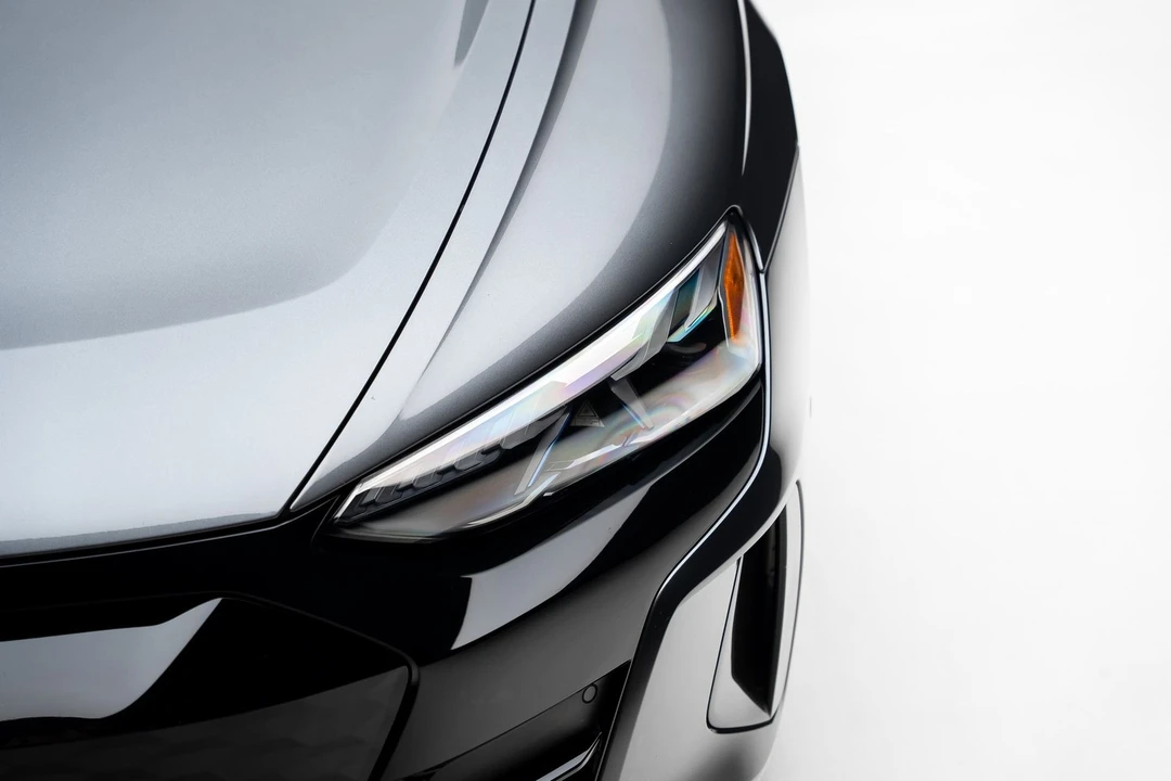 2022 Audi e-tron GT - Image 11 of 21