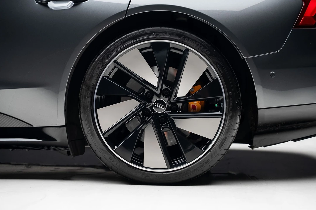 2022 Audi e-tron GT - Image 21 of 21
