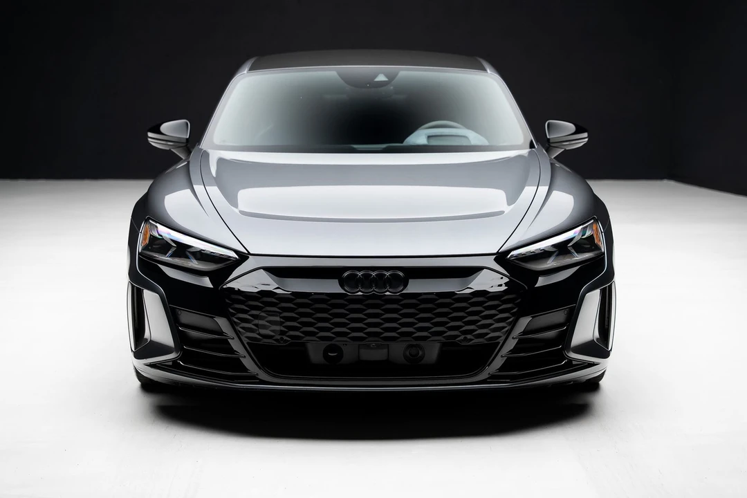 2022 Audi e-tron GT - Image 7 of 21