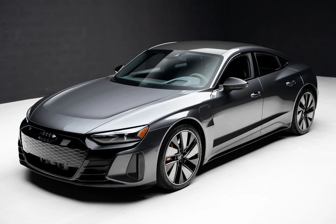 2022 Audi e-tron GT - Image 5 of 21