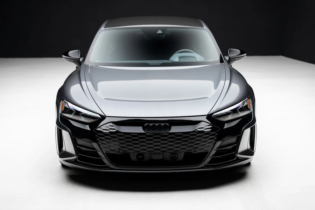 2022 Audi e-tron GT - Image 6 of 21