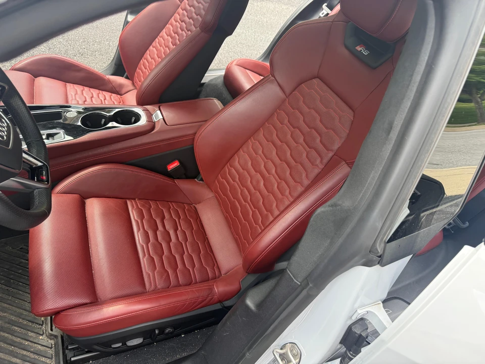 2022 Audi RS e-tron GT - Image 25 of 31