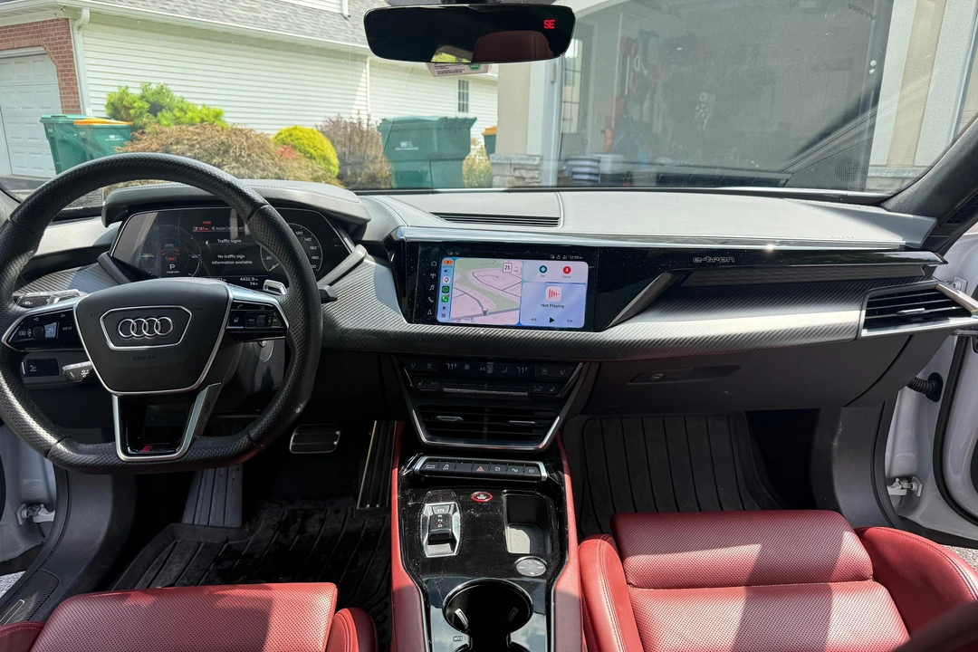 2022 Audi RS e-tron GT - Image 21 of 31