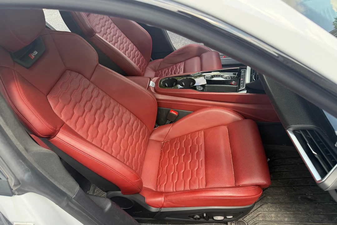 2022 Audi RS e-tron GT - Image 23 of 31