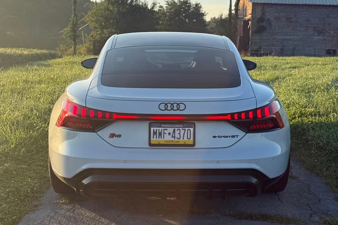 2022 Audi RS e-tron GT - Image 5 of 31