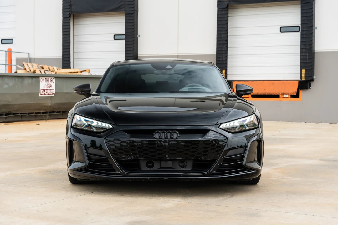 2022 Audi e-tron GT - Image 27 of 31