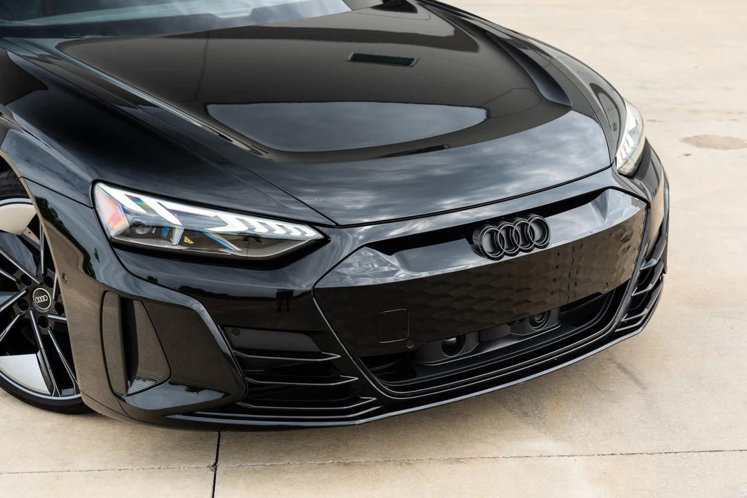 2022 Audi e-tron GT - Image 31 of 31
