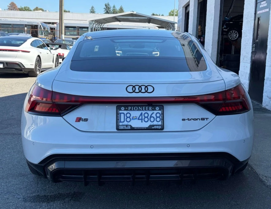 2022 Audi RS e-tron GT - Image 4 of 15
