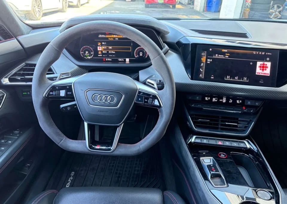 2022 Audi RS e-tron GT - Image 12 of 15