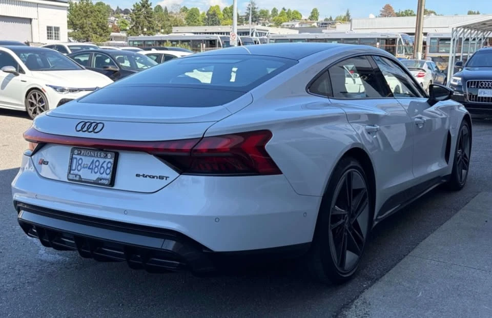 2022 Audi RS e-tron GT - Image 5 of 15