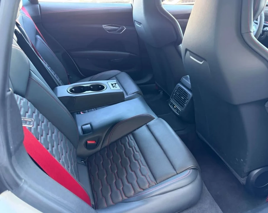 2022 Audi RS e-tron GT - Image 14 of 15