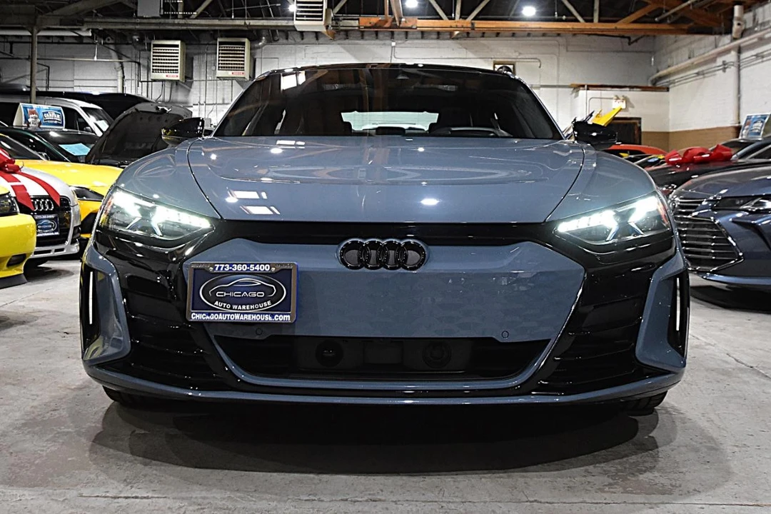2022 Audi e-tron GT - Image 2 of 12