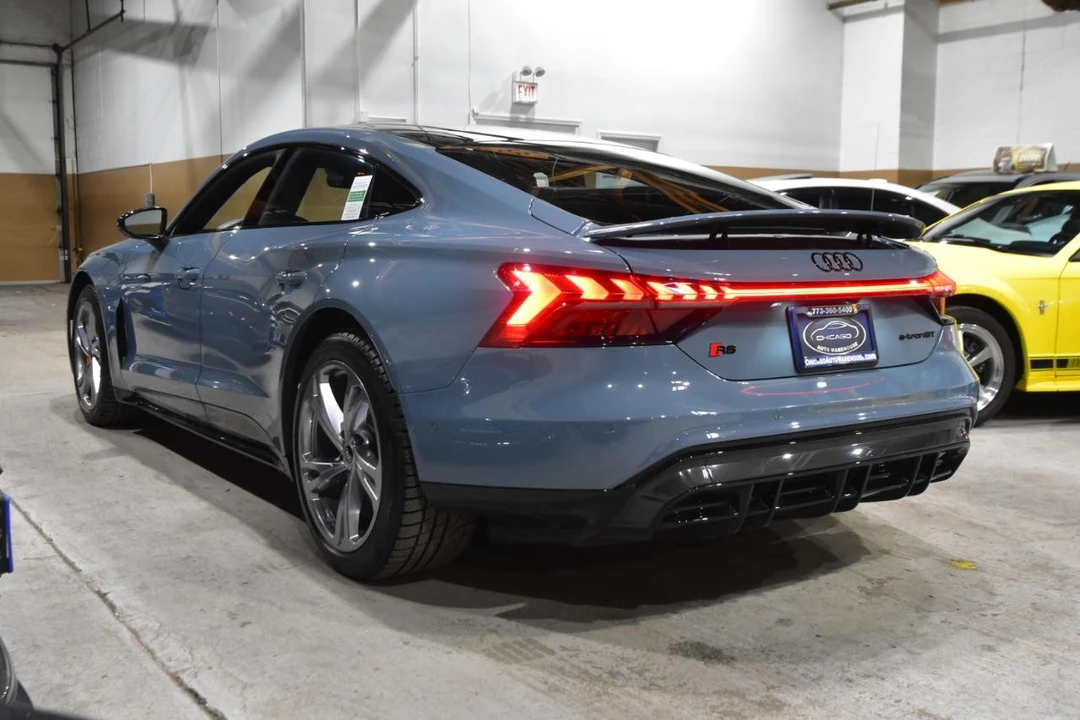 2022 Audi e-tron GT - Image 12 of 12