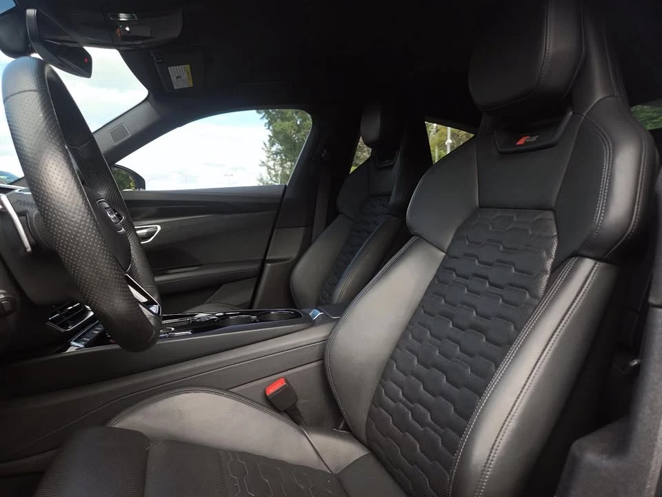 2022 Audi RS e-tron GT - Image 15 of 20