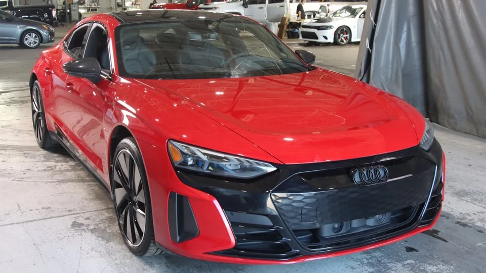 2022 Audi RS e-tron GT - Image 5 of 18