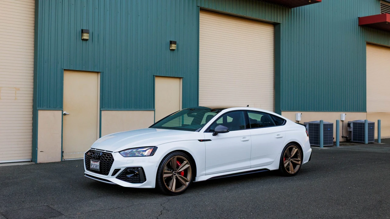 2022 Audi B9 RS5 - Image 2 of 31
