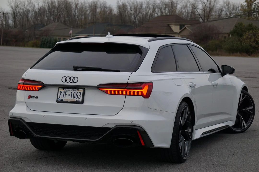 2022 Audi C8 RS6 - Image 19 of 31