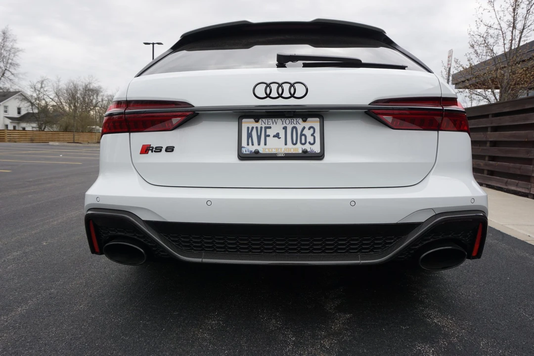 2022 Audi C8 RS6 - Image 16 of 31