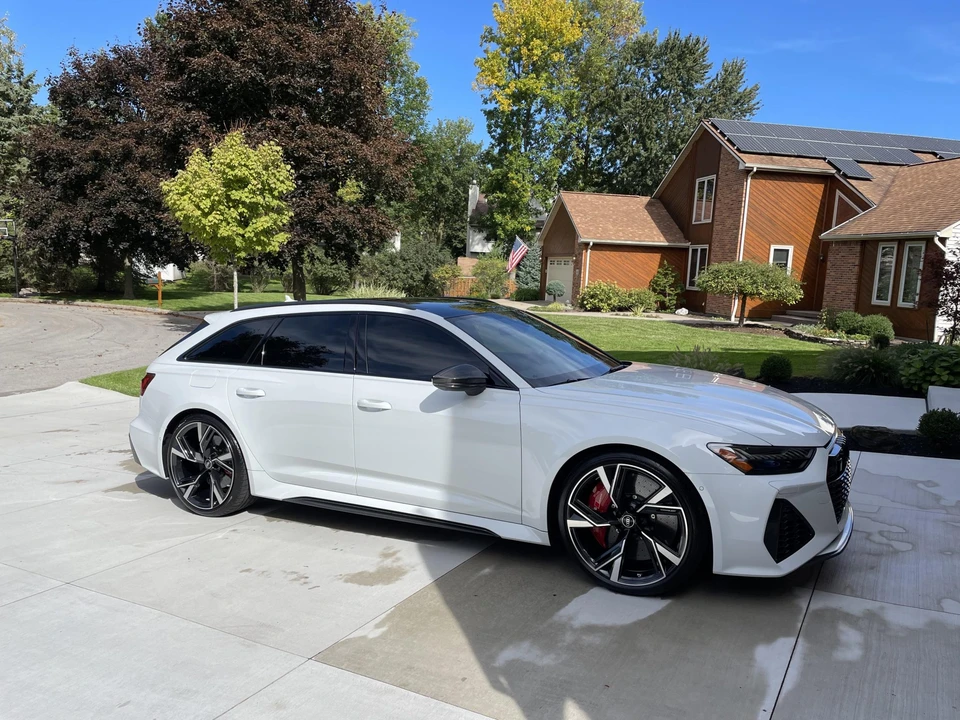 2022 Audi C8 RS6 - Image 22 of 31