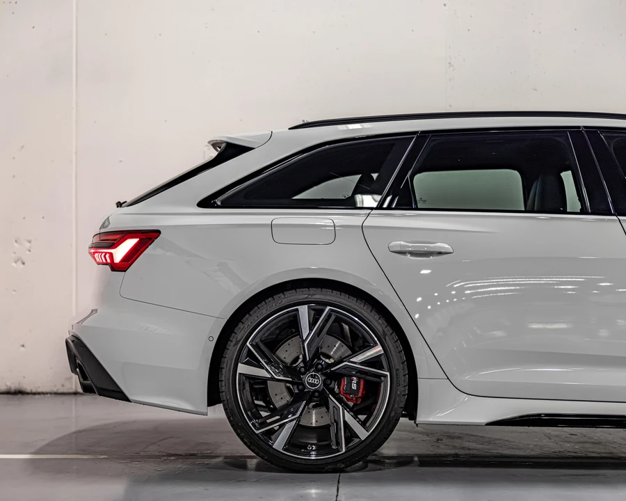2022 Audi C8 RS6 - Image 24 of 31