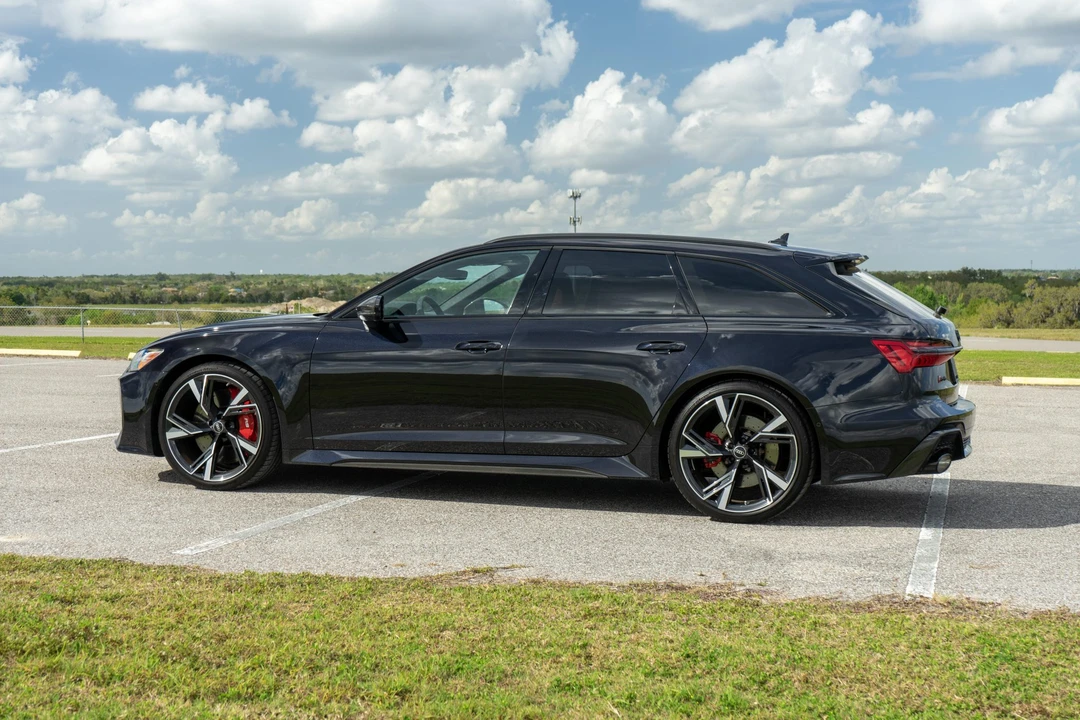 2022 Audi C8 RS6 - Image 22 of 31