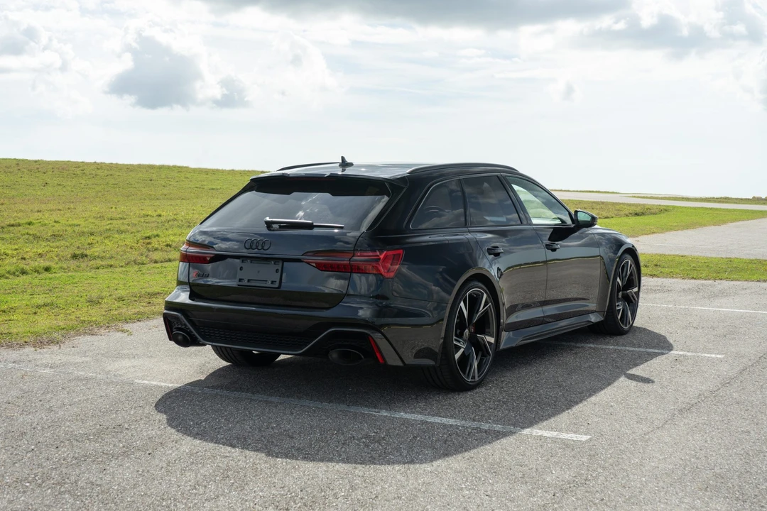 2022 Audi C8 RS6 - Image 29 of 31