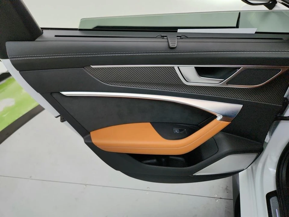 2022 Audi C8 RS6 - Image 25 of 31