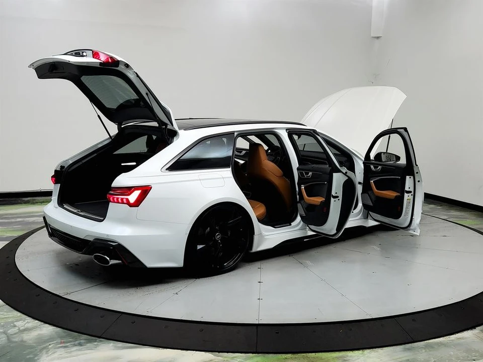 2022 Audi C8 RS6 - Image 11 of 31