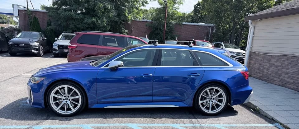 2022 Audi C8 RS6 - Image 2 of 2