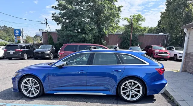 2022 Audi RS6 Avant Wagon 4D