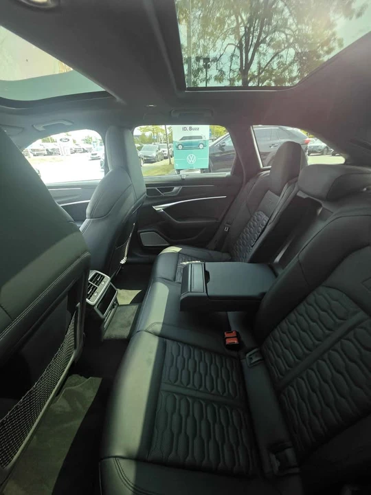 2022 Audi C8 RS6 - Image 8 of 10