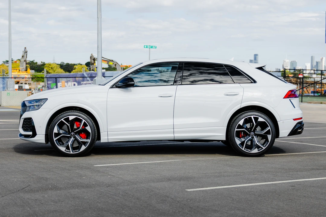 2022 Audi RS Q8 - Image 8 of 31