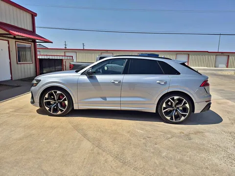 2022 Audi RSQ8