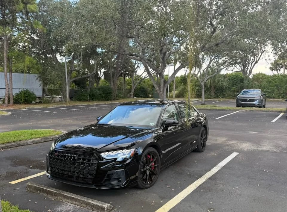 2022 Audi D5 S8 - Image 2 of 5