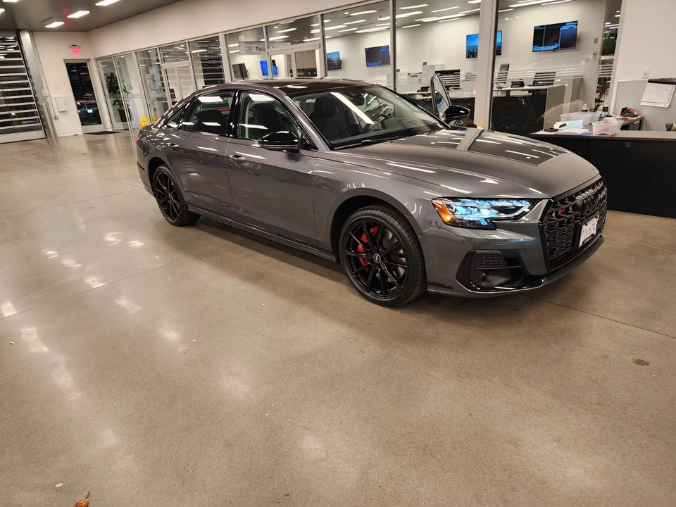 2022 Audi D5 S8 - Image 3 of 13