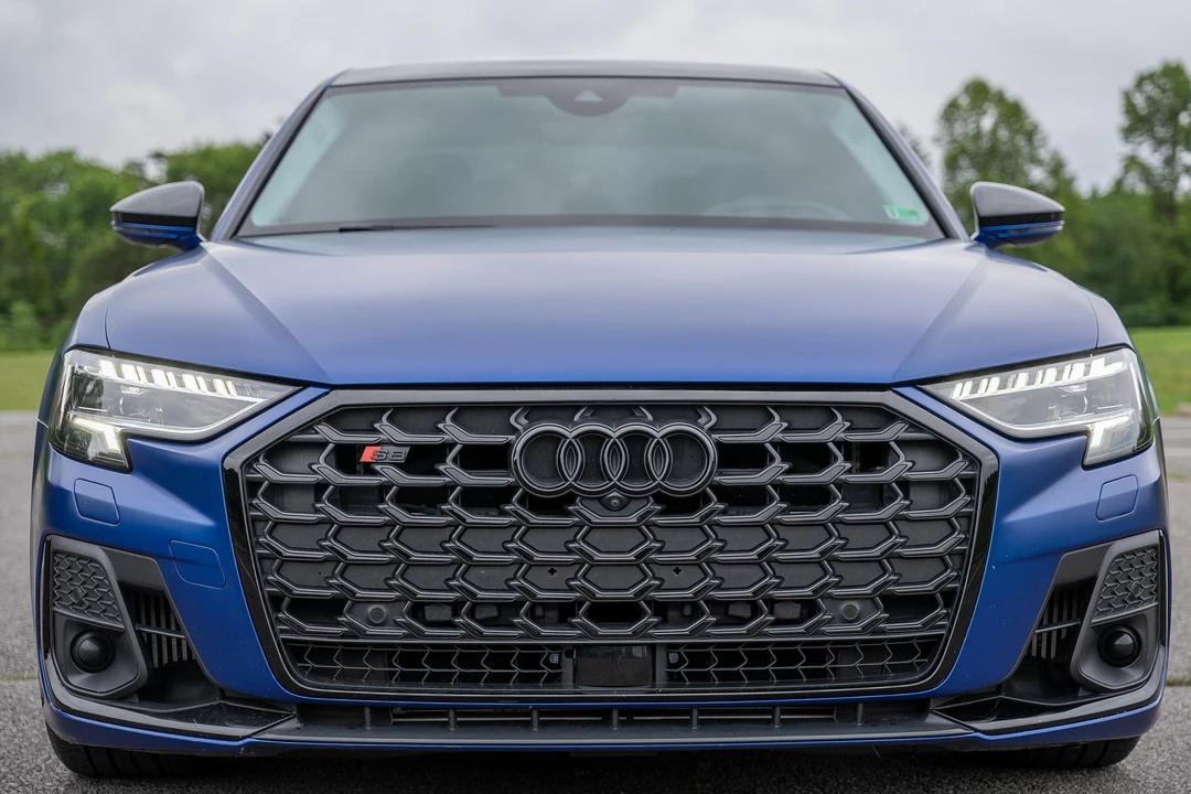 2022 Audi D5 S8 - Image 2 of 31
