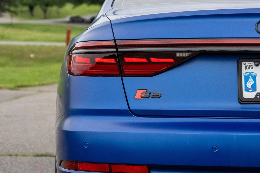 2022 Audi D5 S8 - Image 13 of 31
